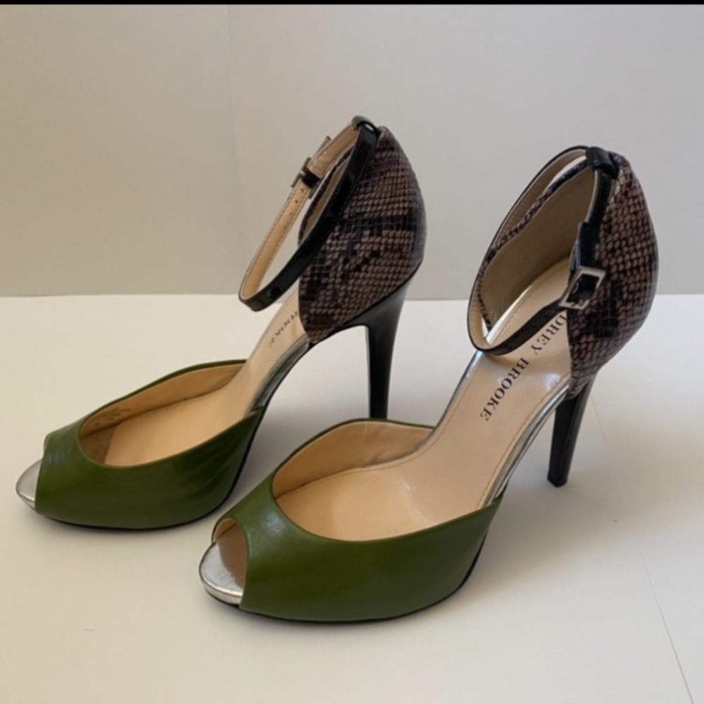 Audrey Brooke Green Peep-toe with Snake skin